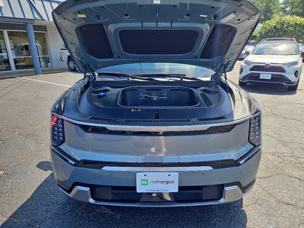 2024 Kia EV9 view 27