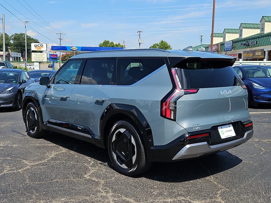 2024 Kia EV9 view 2
