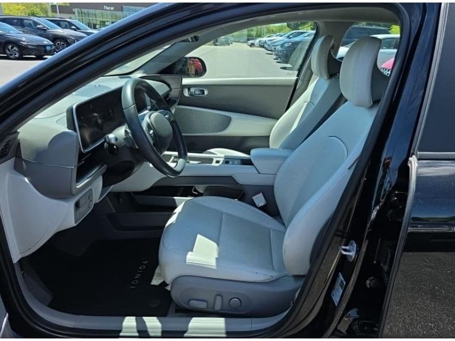 2023 Hyundai IONIQ 6 view 5