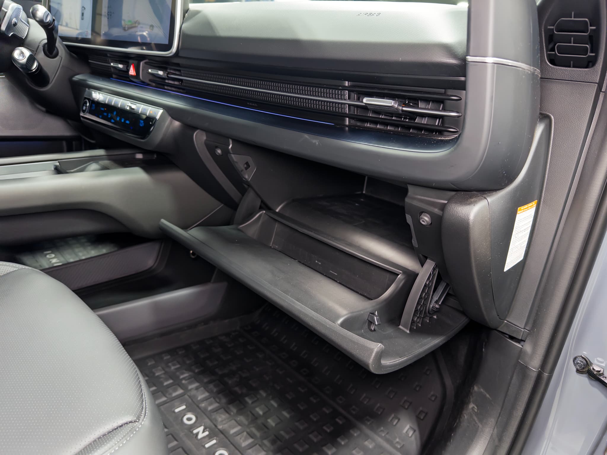 2023 Hyundai IONIQ 6 view 20