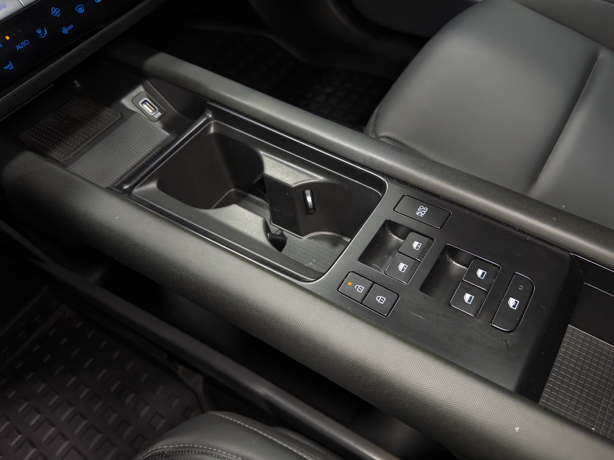 2023 Hyundai IONIQ 6 view 19