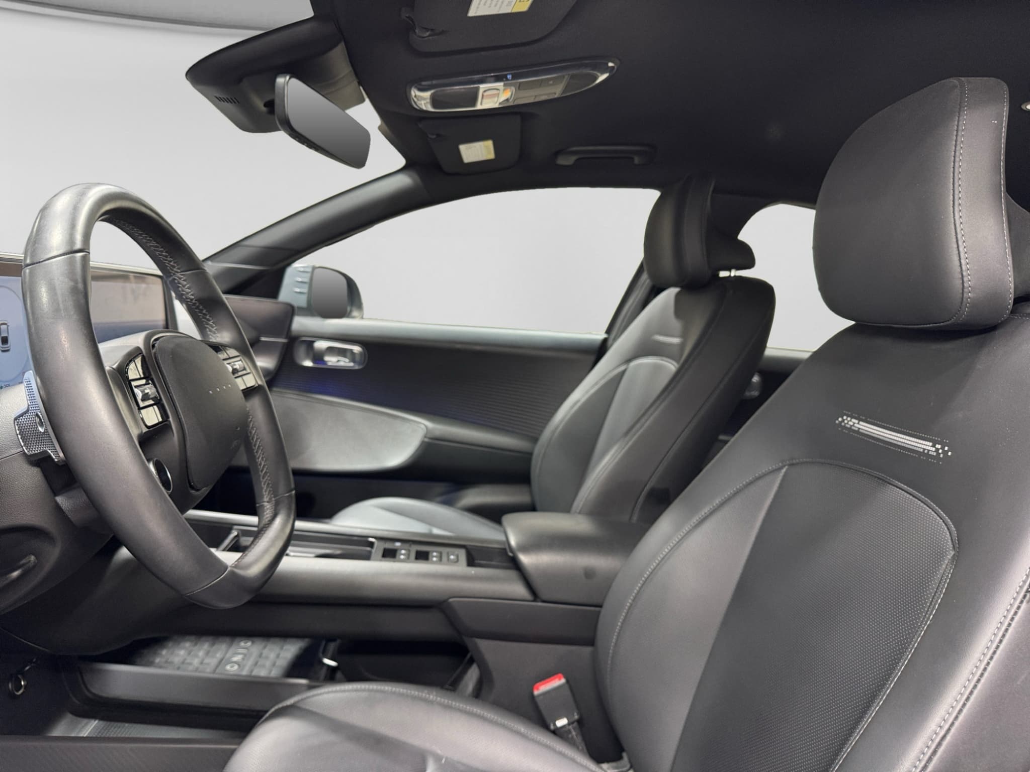 2023 Hyundai IONIQ 6 view 17
