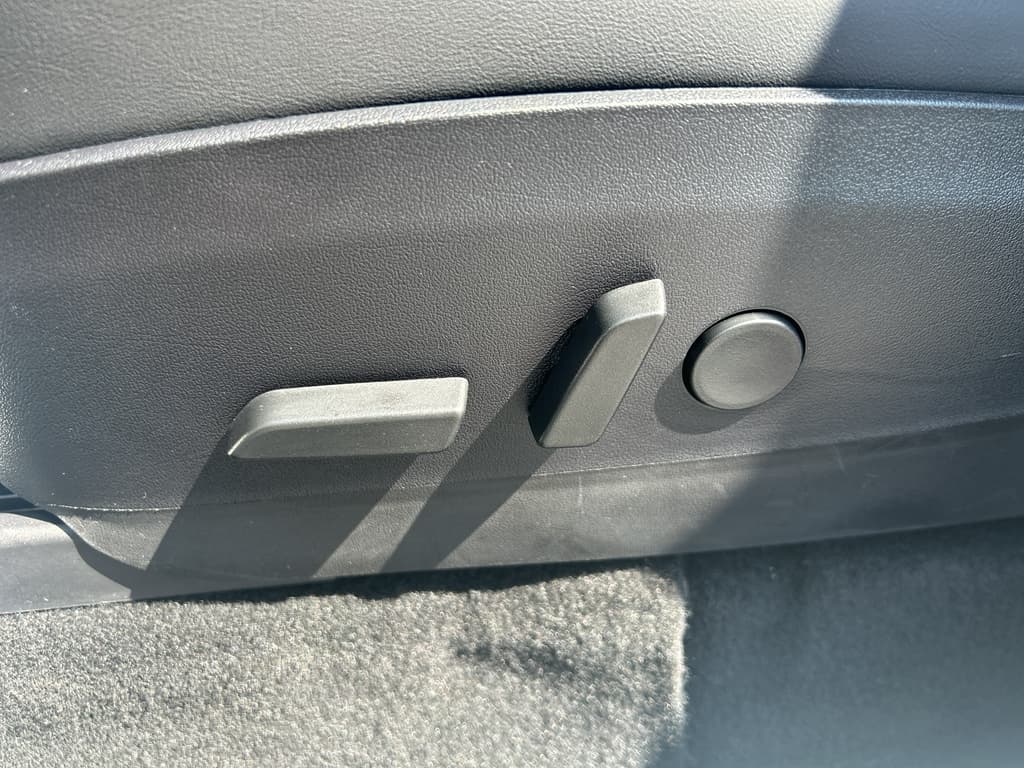 2020 Tesla Model Y view 6