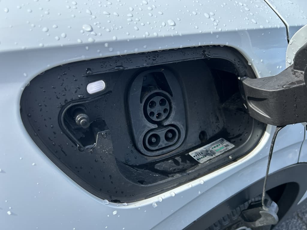 2021 Volkswagen ID.4 view 5
