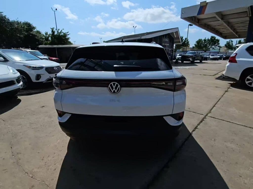 2021 Volkswagen ID.4 view 3