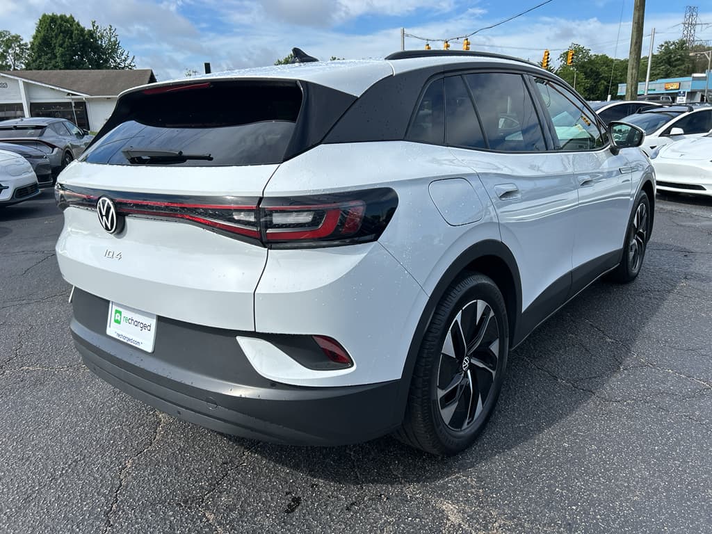 2021 Volkswagen ID.4 view 3