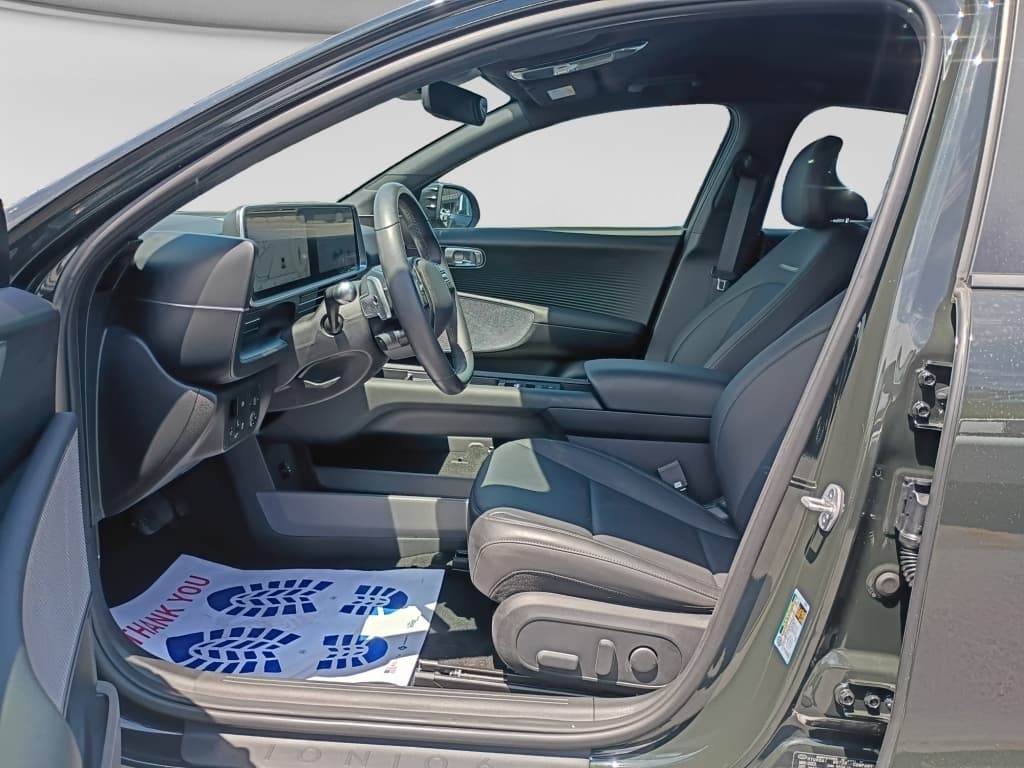2023 Hyundai IONIQ 6 view 14