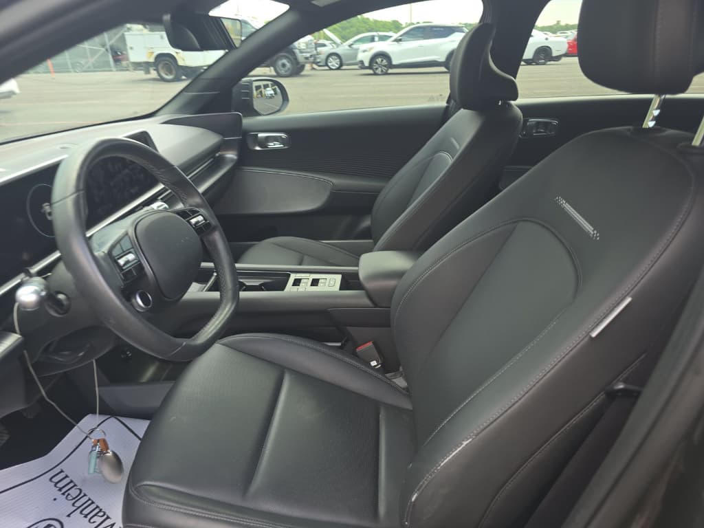 2023 Hyundai IONIQ 6 view 5