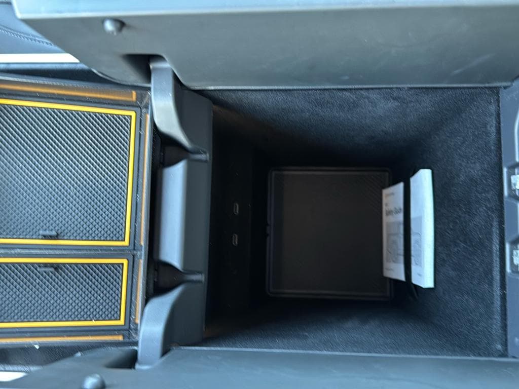 2024 Rivian R1T view 17