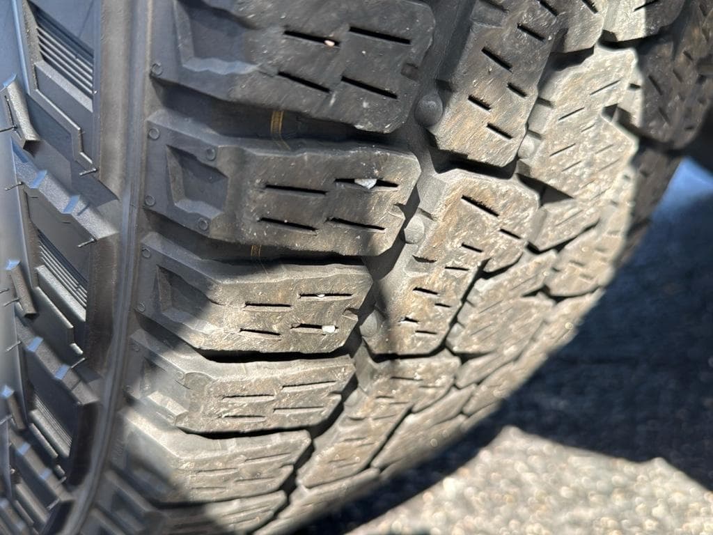 2024 Rivian R1T view 35