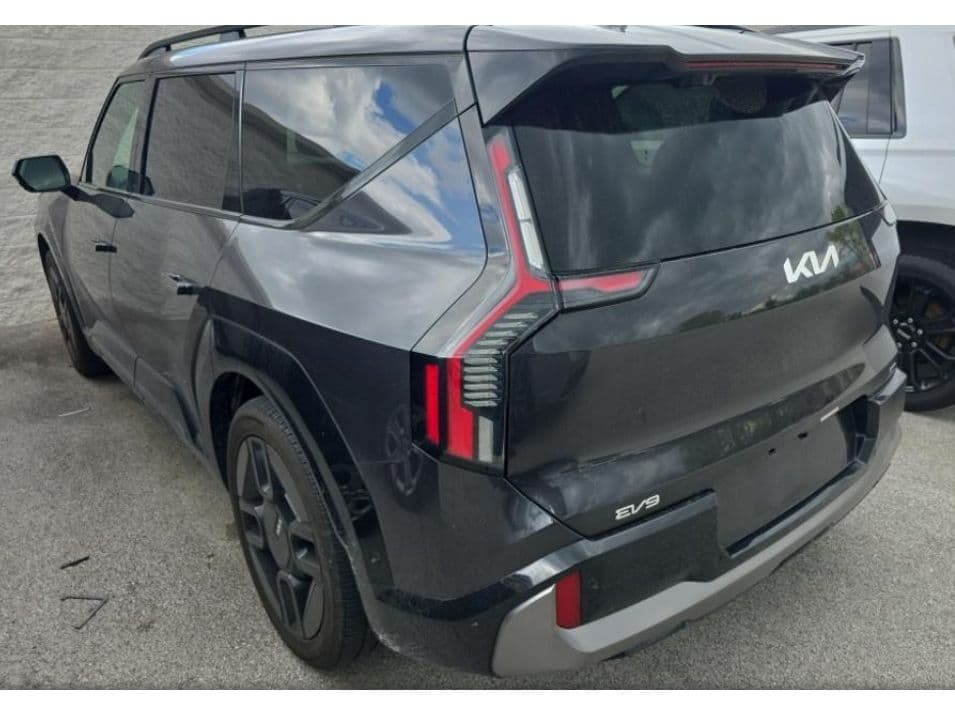 2024 Kia EV9 view 4