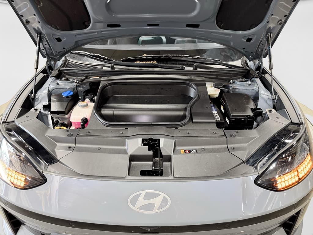 2023 Hyundai IONIQ 6 view 24