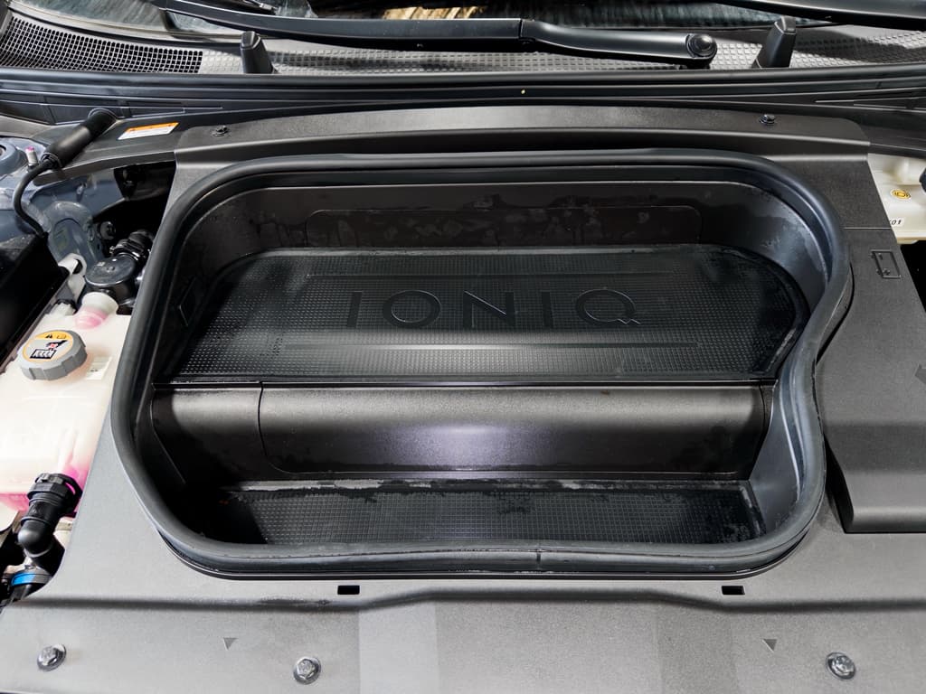 2023 Hyundai IONIQ 6 view 25