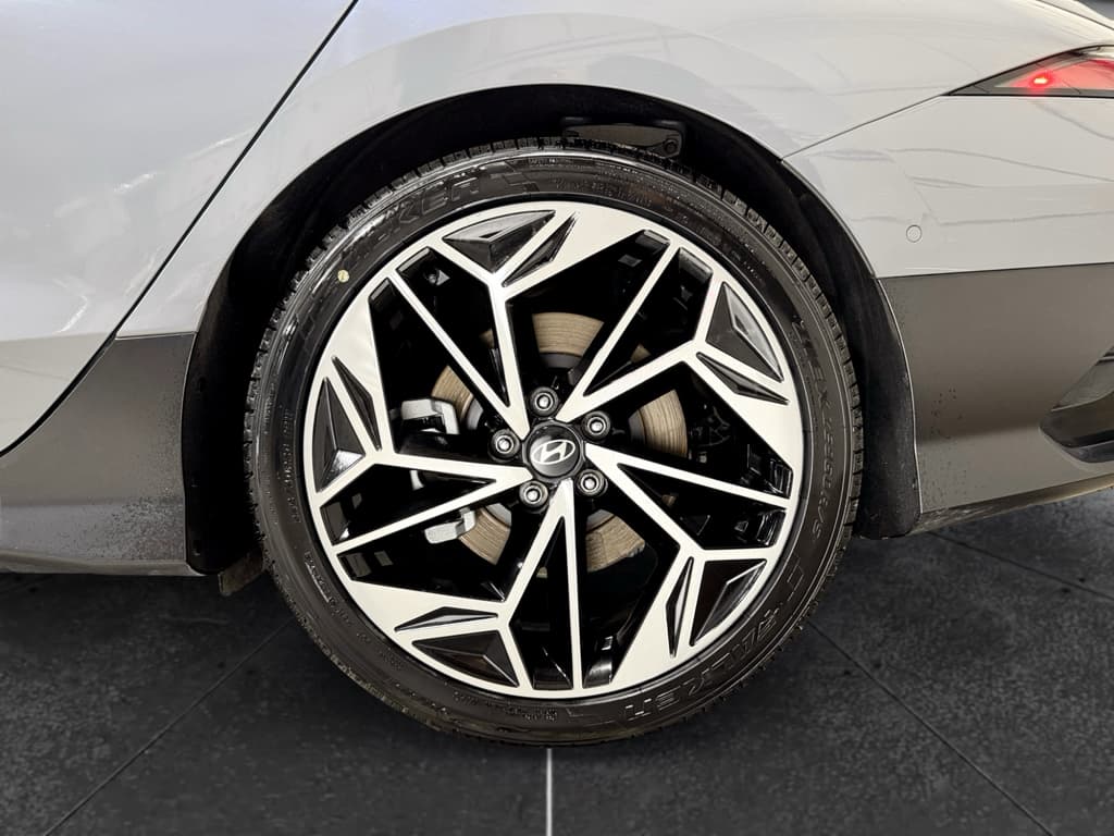 2023 Hyundai IONIQ 6 view 32
