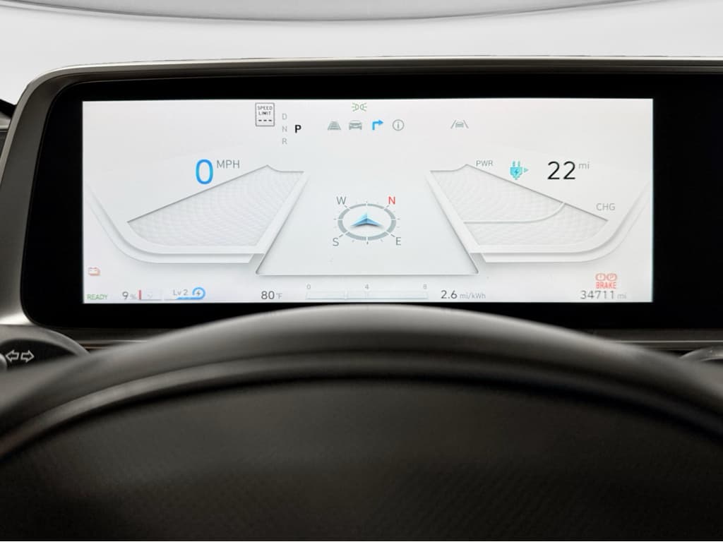 2023 Hyundai IONIQ 6 view 8
