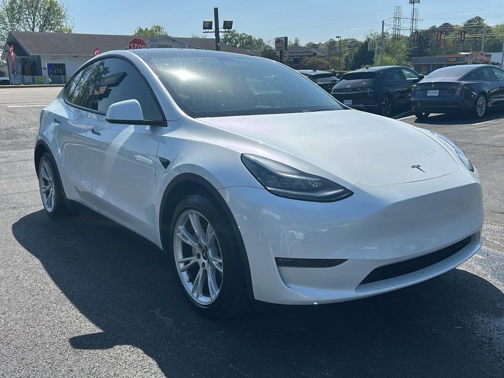 2020 Tesla Model Y view 4