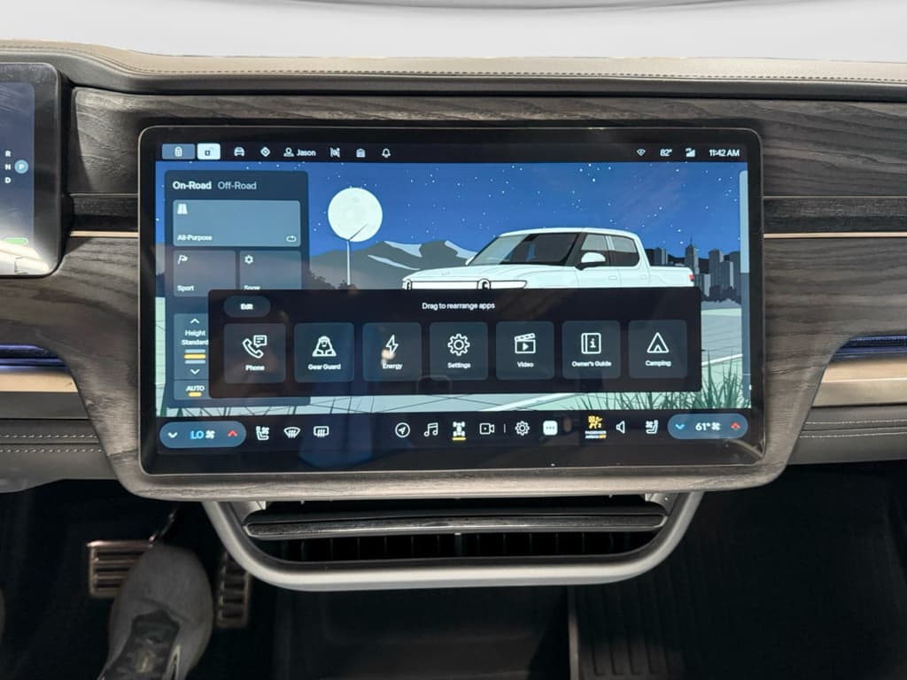 2024 Rivian R1T view 1