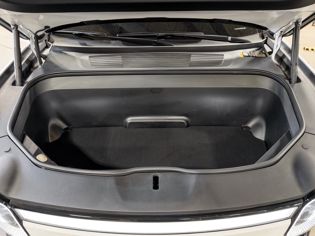 2024 Rivian R1T view 25