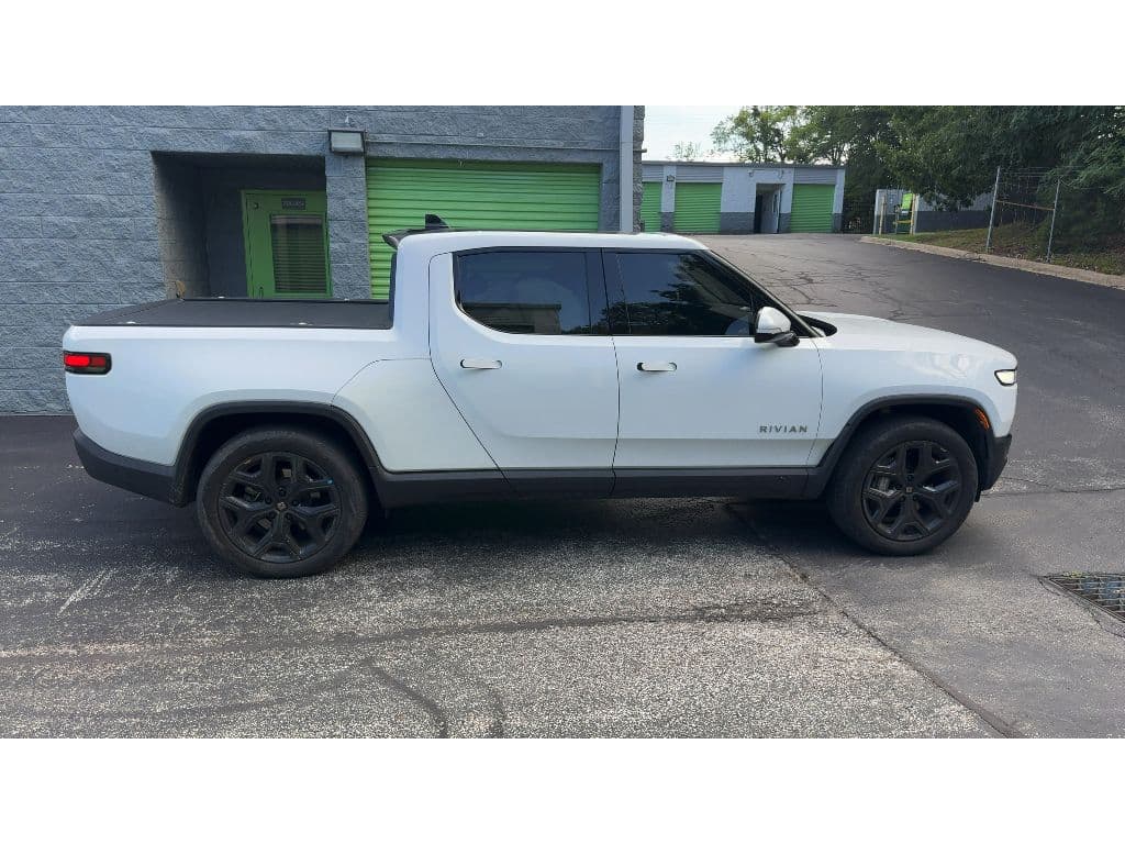 2024 Rivian R1T view 2