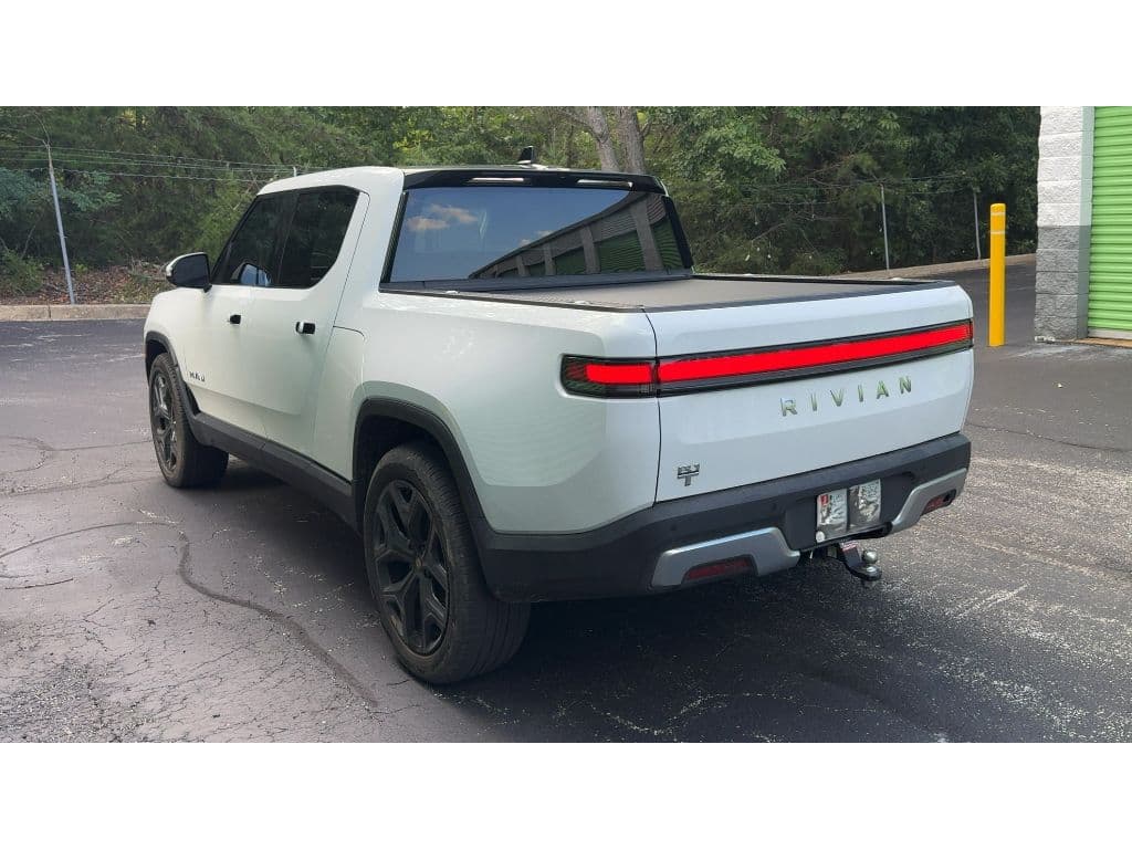 2024 Rivian R1T view 5