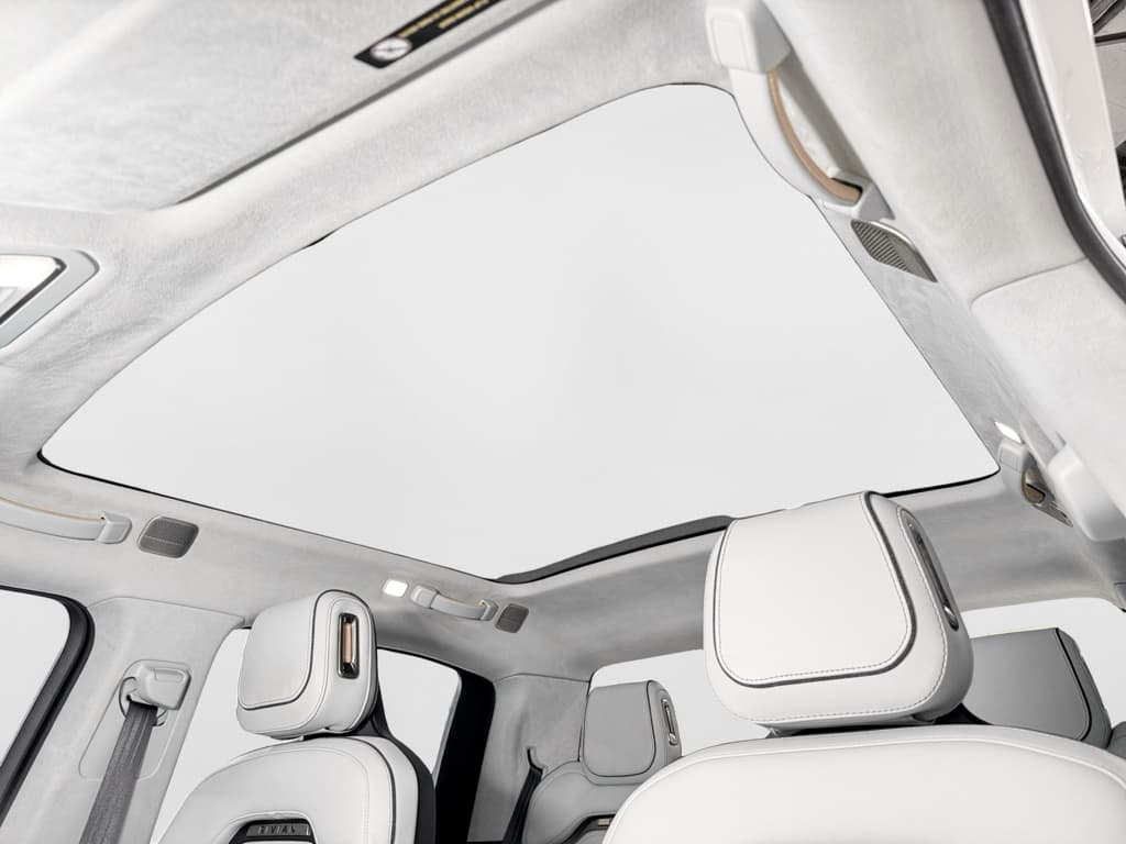 2024 Rivian R1T view 23