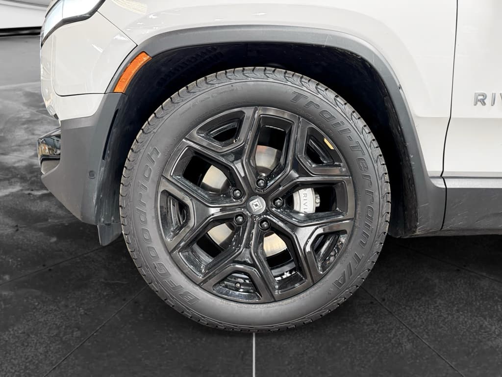 2024 Rivian R1T view 31
