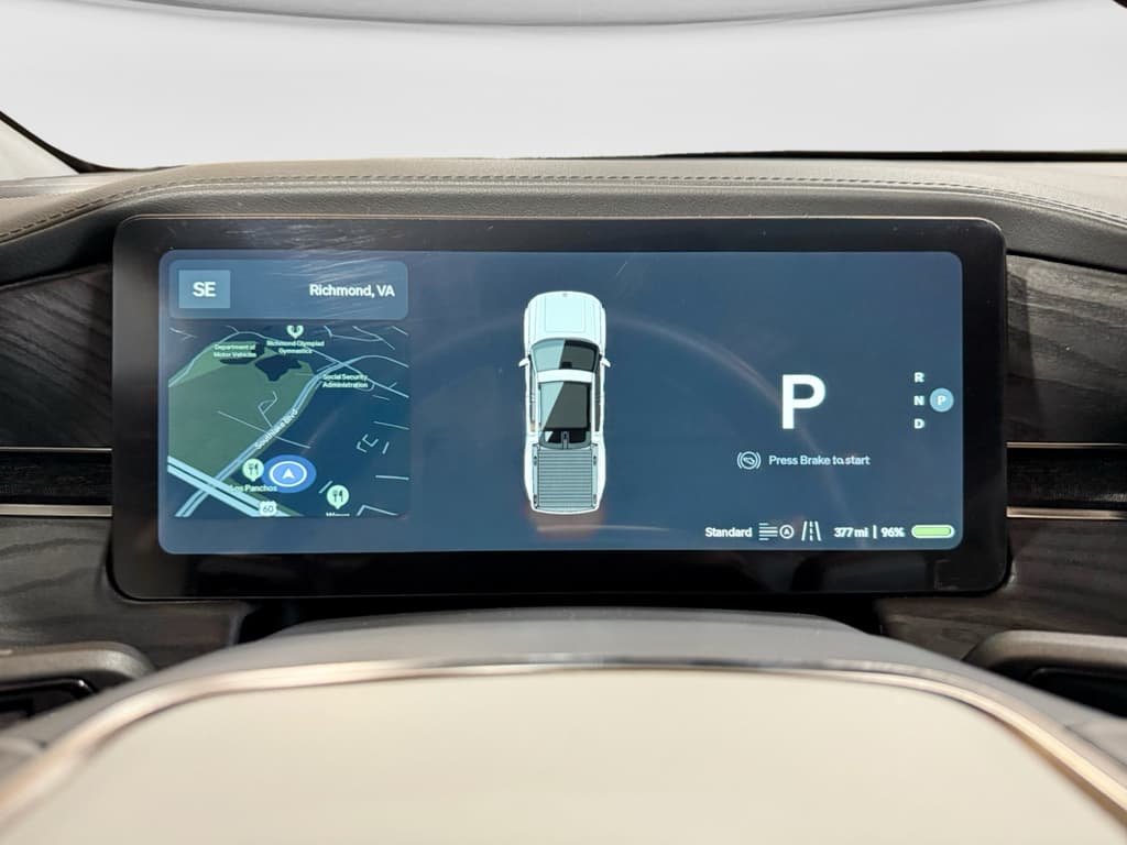 2024 Rivian R1T view 13