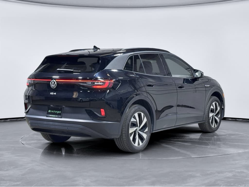 2023 Volkswagen ID.4 view 3