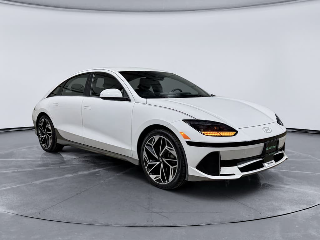 2023 Hyundai IONIQ 6 view 4