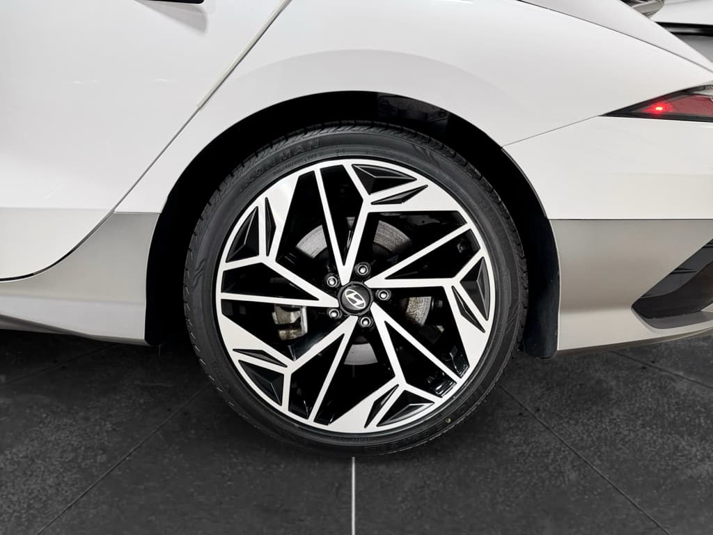 2023 Hyundai IONIQ 6 view 33