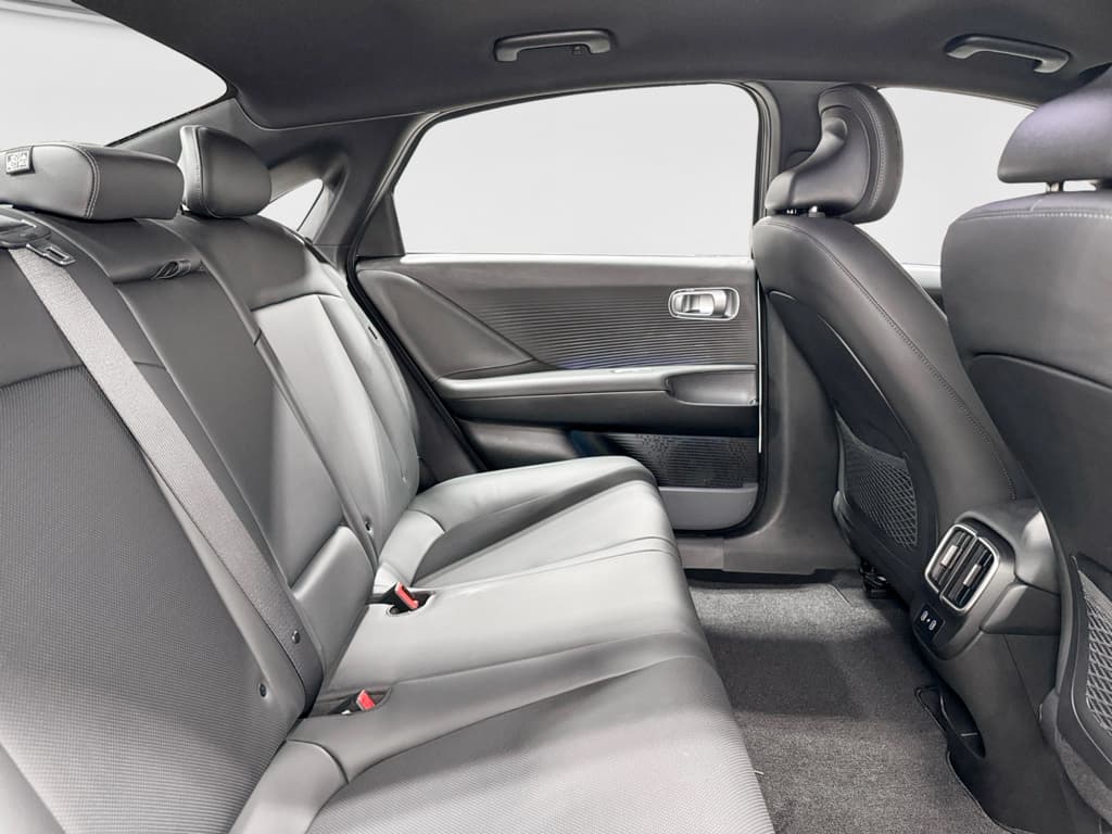 2023 Hyundai IONIQ 6 view 22