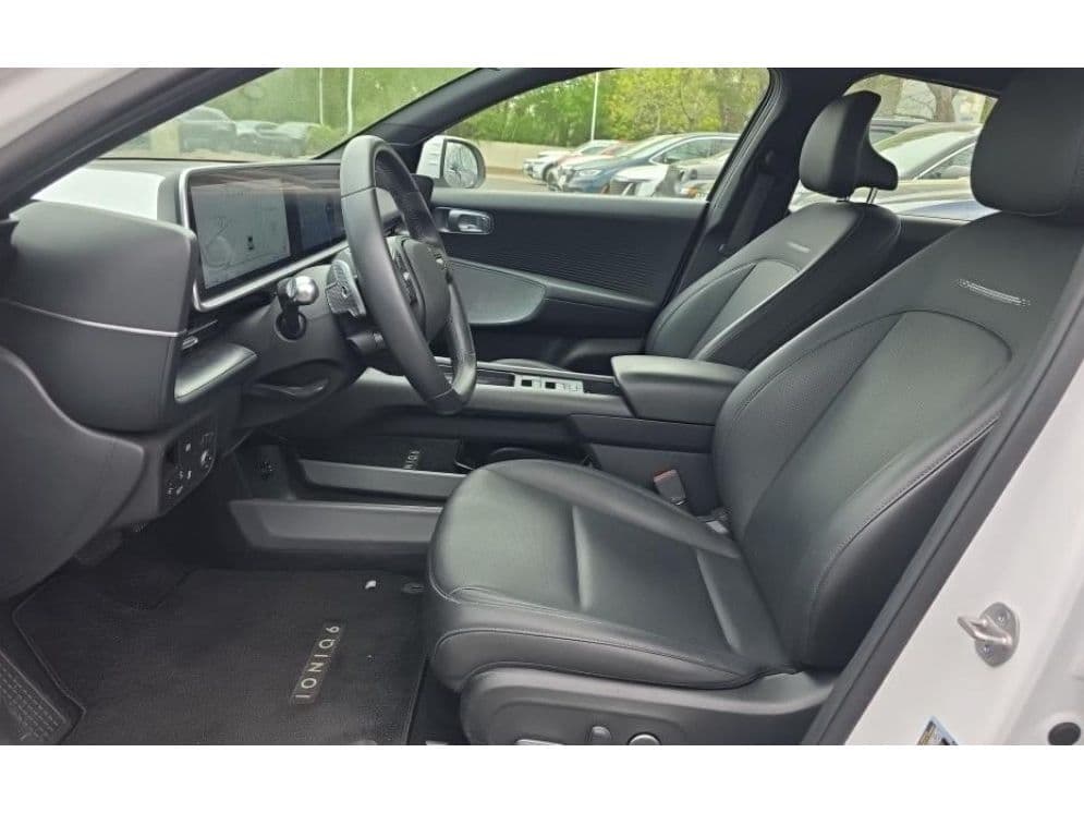 2023 Hyundai IONIQ 6 view 5