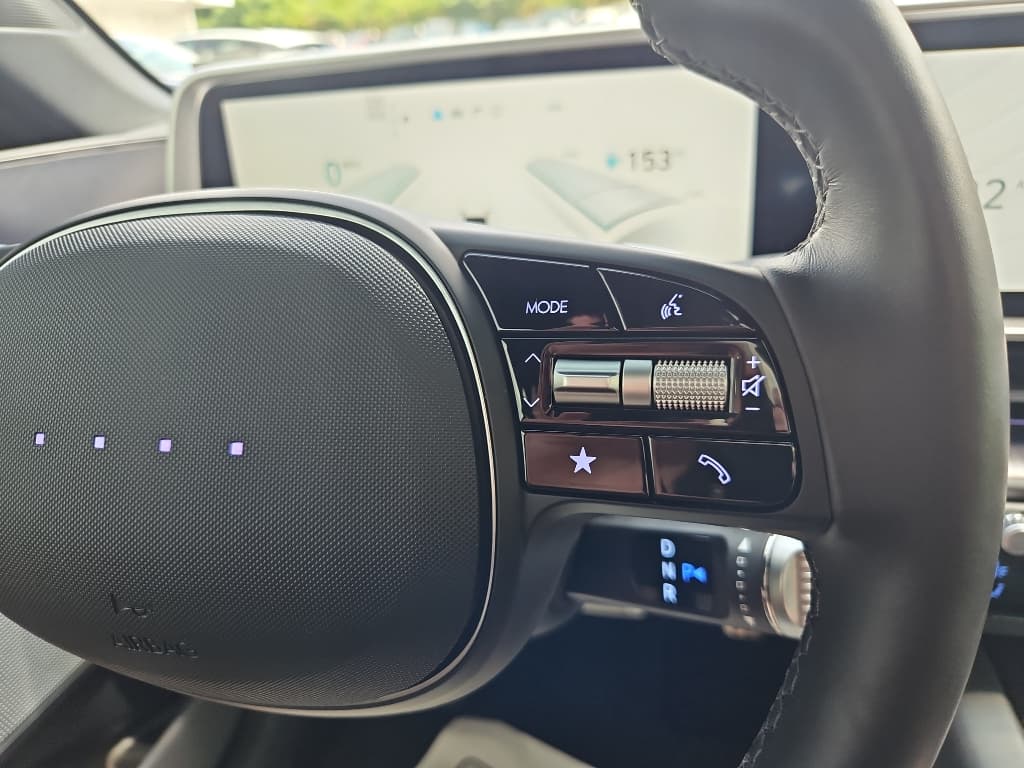 2023 Hyundai IONIQ 6 view 10