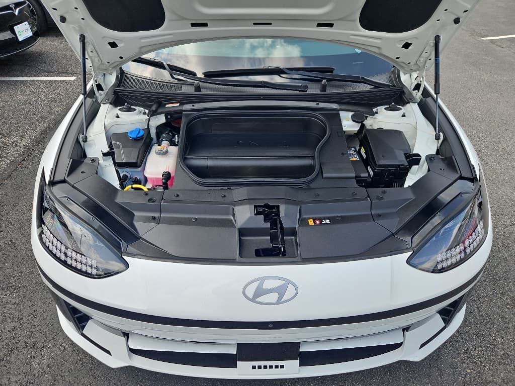 2023 Hyundai IONIQ 6 view 29