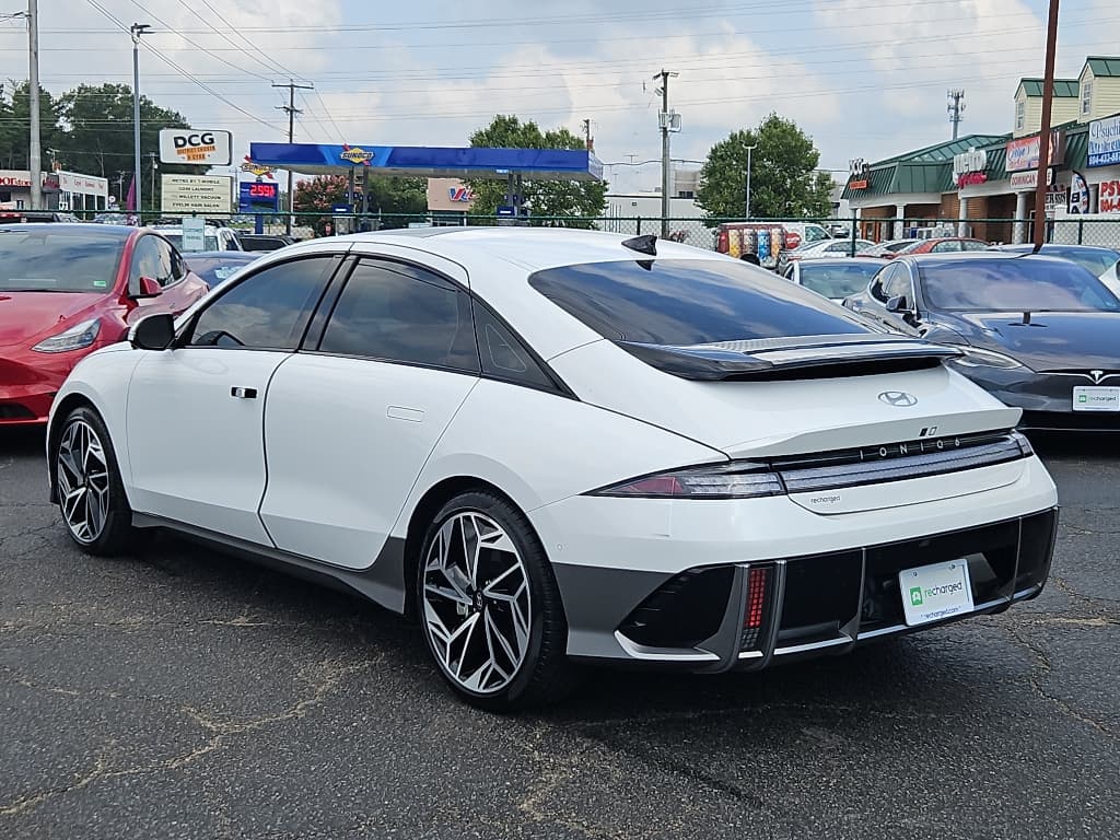 2023 Hyundai IONIQ 6 view 2