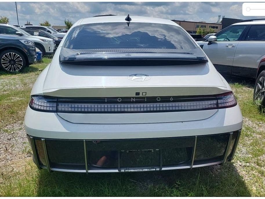 2023 Hyundai IONIQ 6 view 4