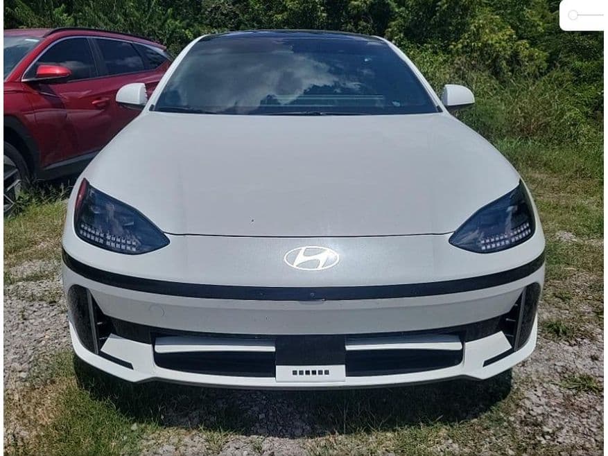 2023 Hyundai IONIQ 6 view 6