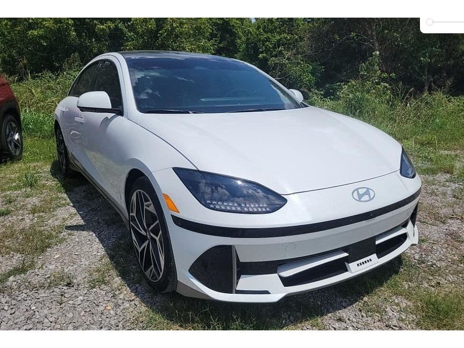 2023 Hyundai IONIQ 6 view 5