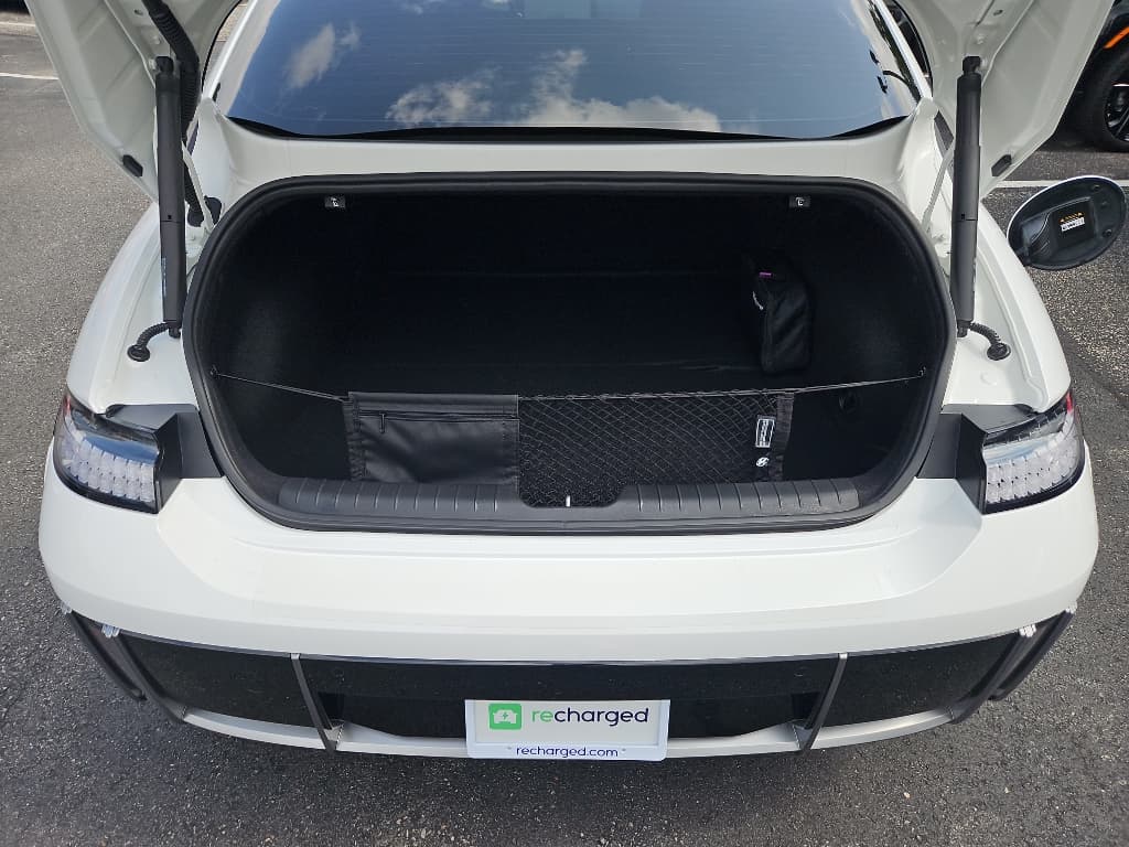 2023 Hyundai IONIQ 6 view 28