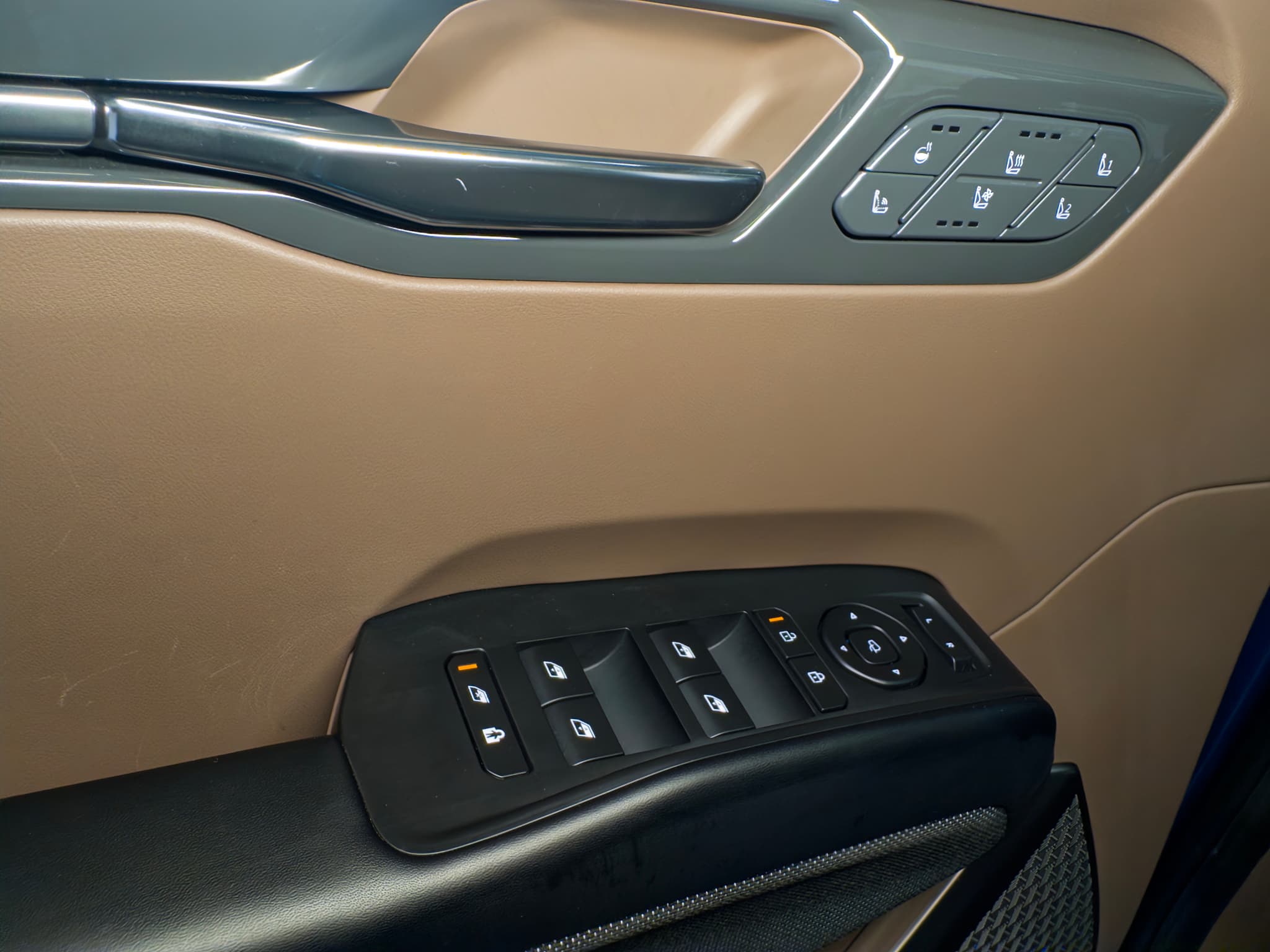 2024 Kia EV9 view 8