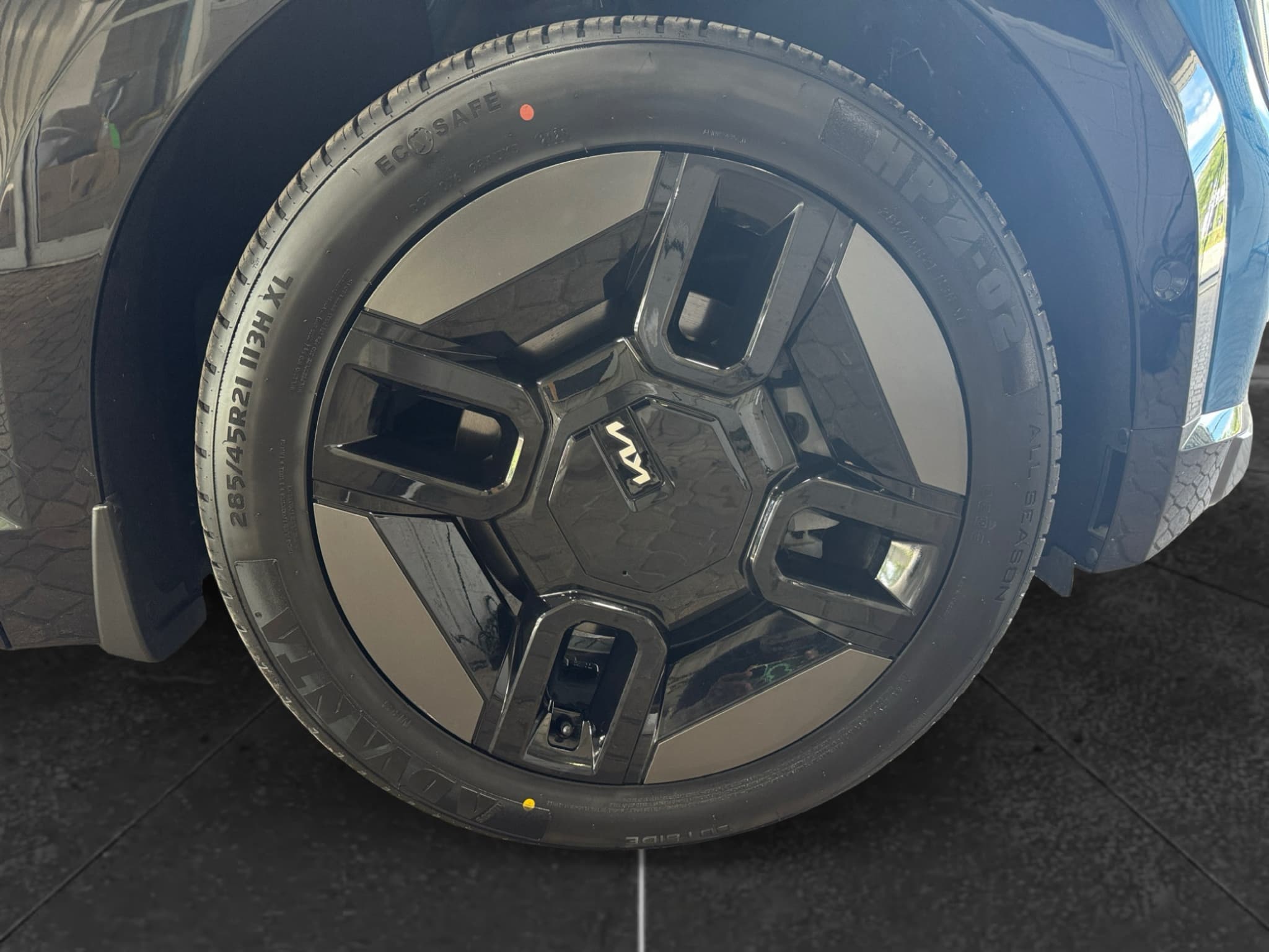 2024 Kia EV9 view 40