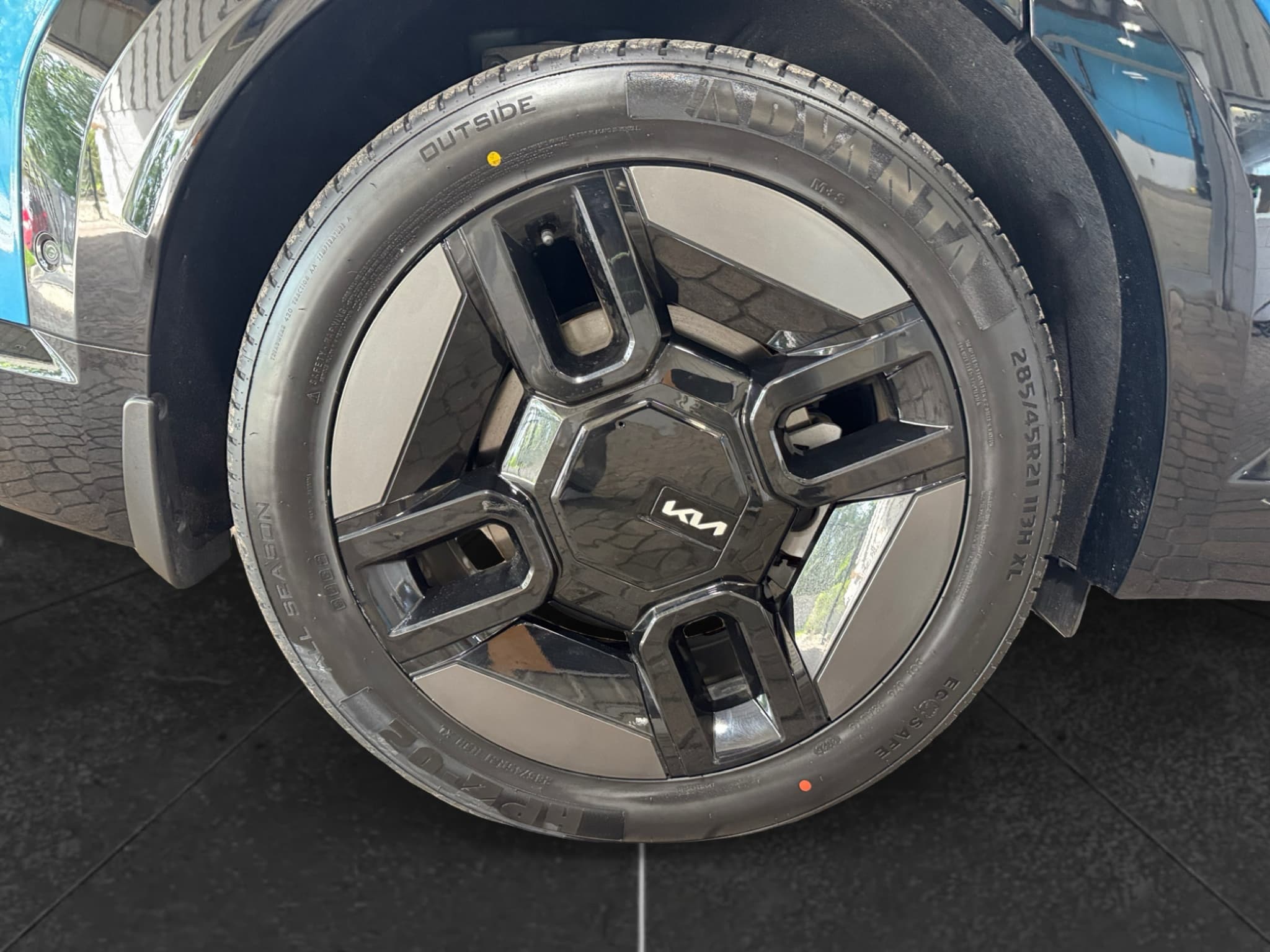2024 Kia EV9 view 34