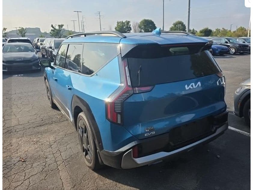 2024 Kia EV9 view 2