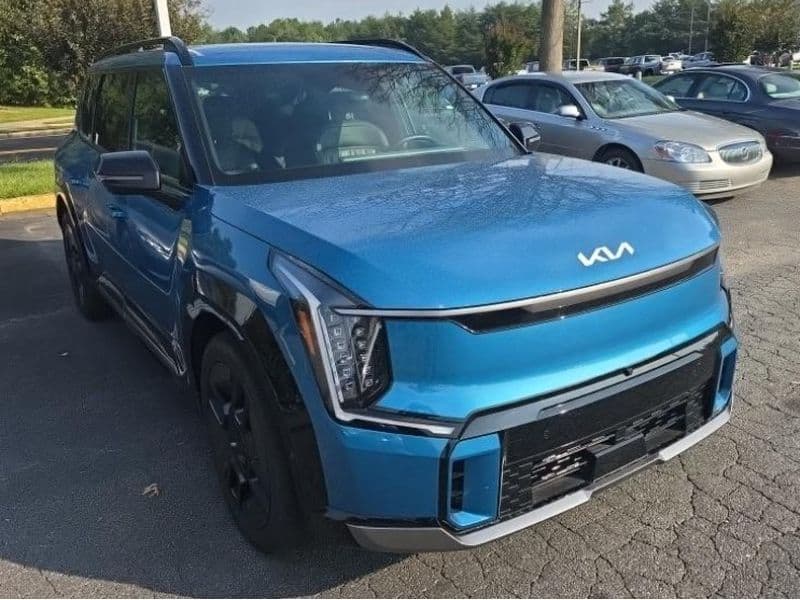2024 Kia EV9 view 3