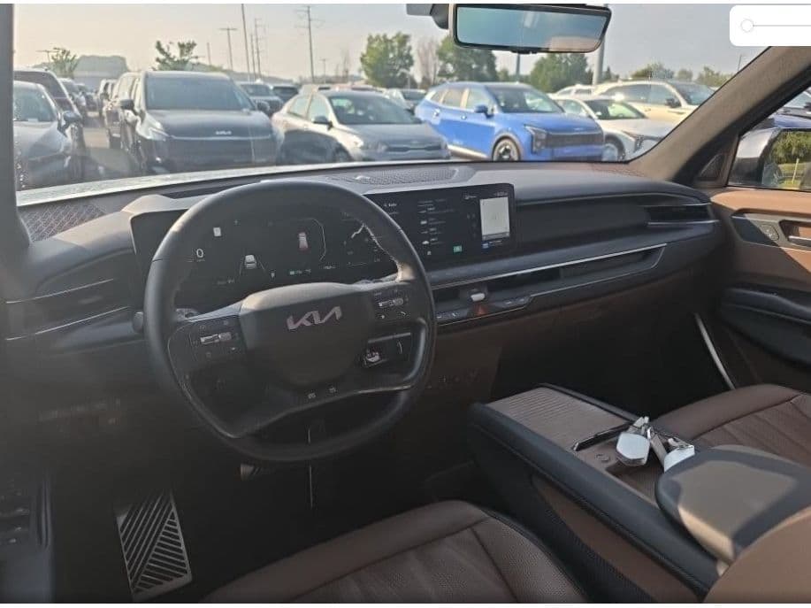 2024 Kia EV9 view 5