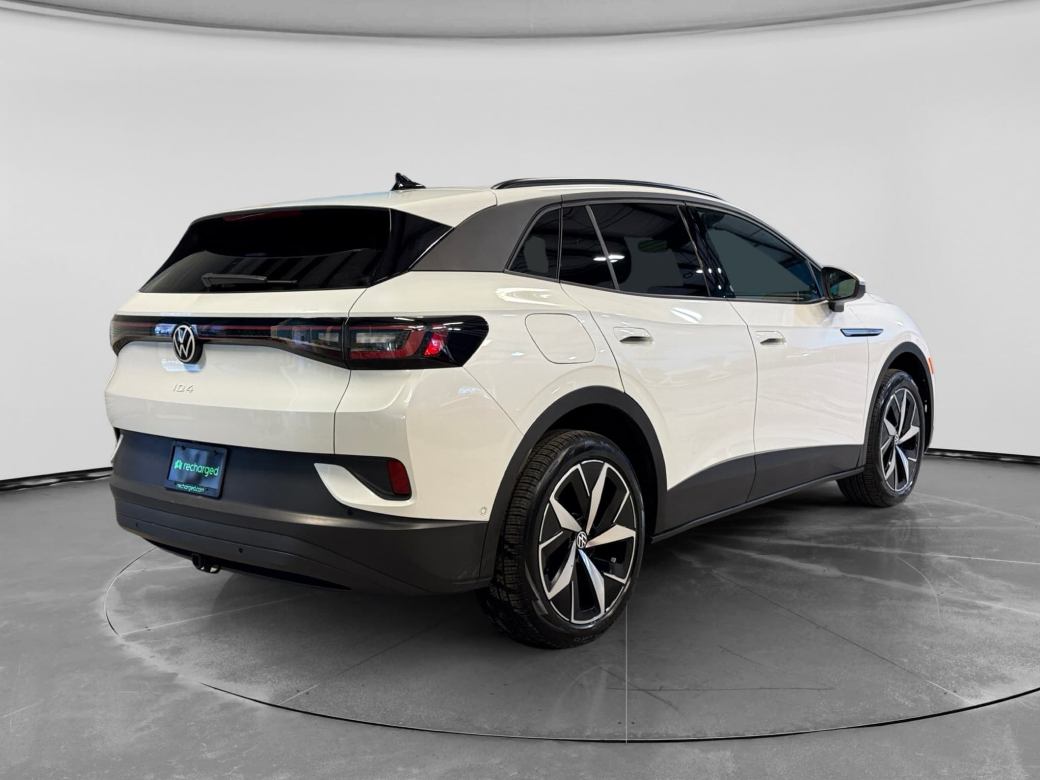 2023 Volkswagen ID.4 view 3