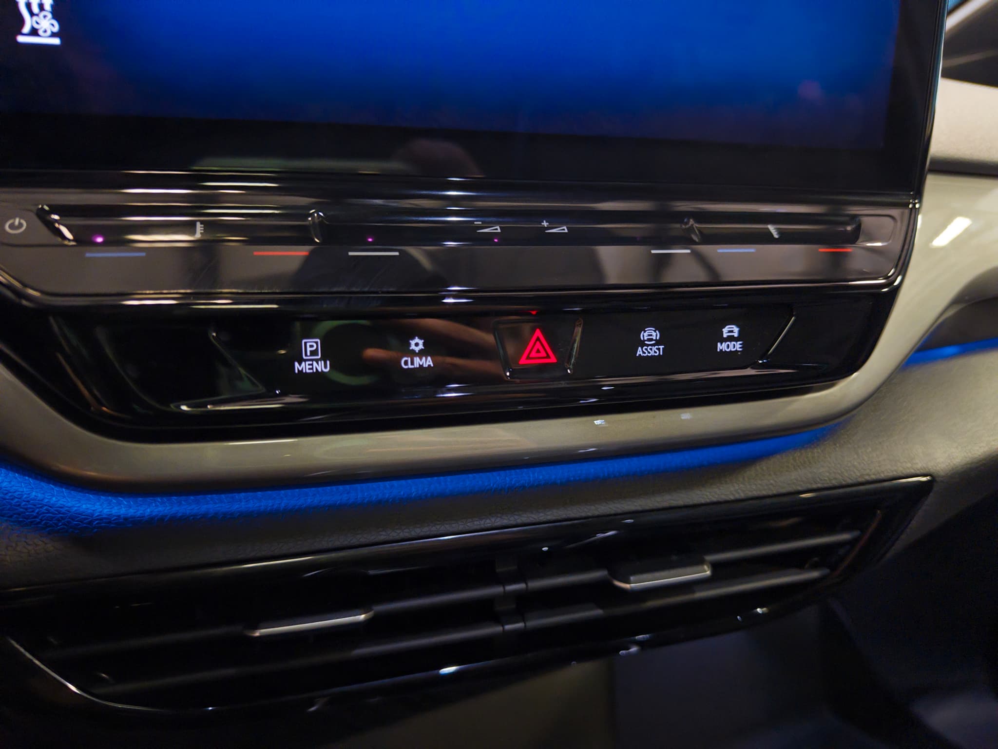 2023 Volkswagen ID.4 view 16