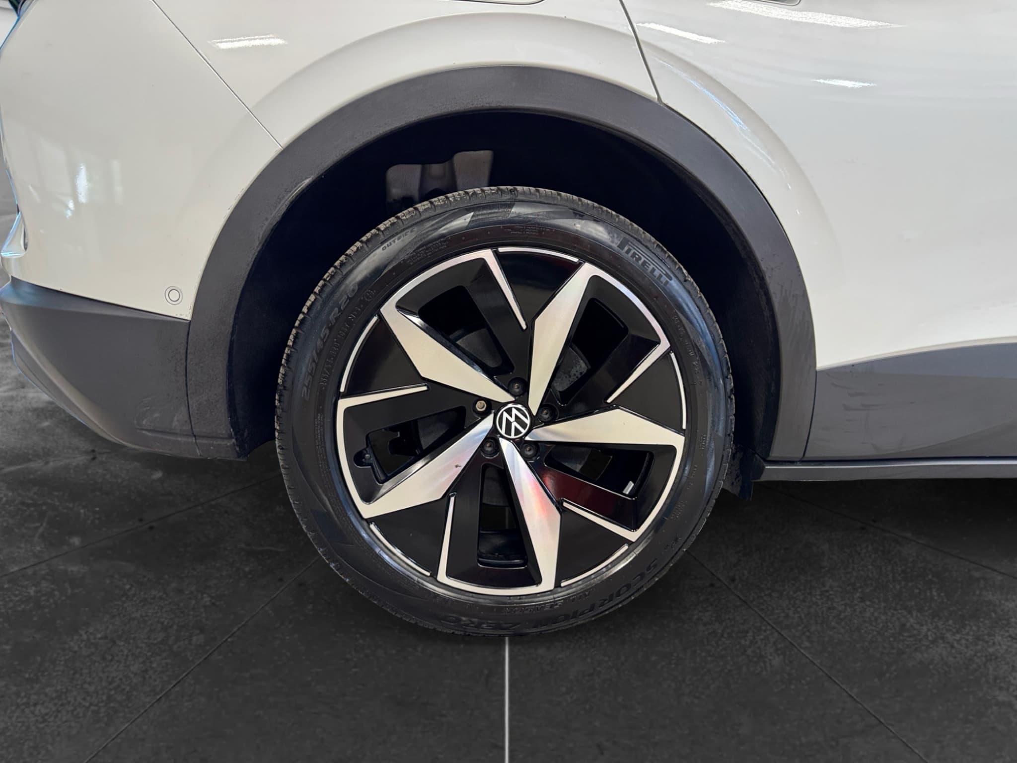 2023 Volkswagen ID.4 view 36