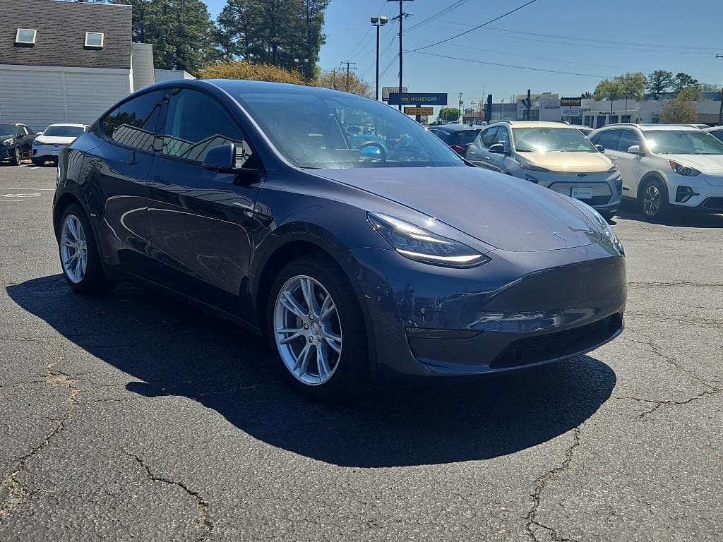 2020 Tesla Model Y view 4