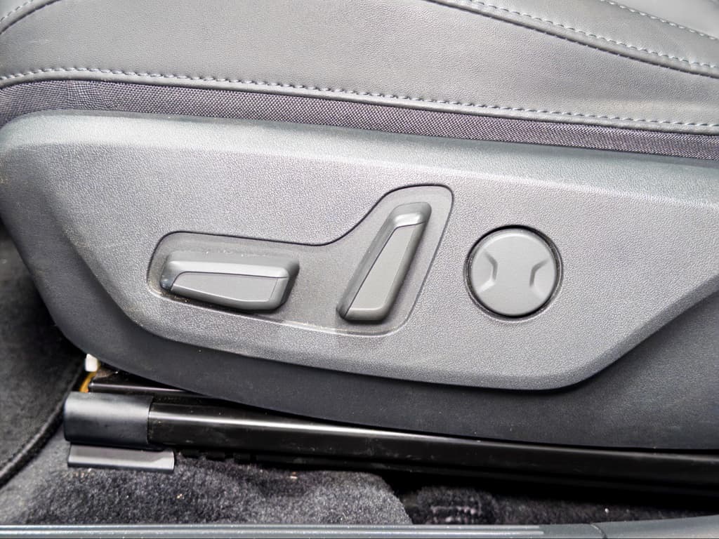 2023 Kia Niro EV view 6